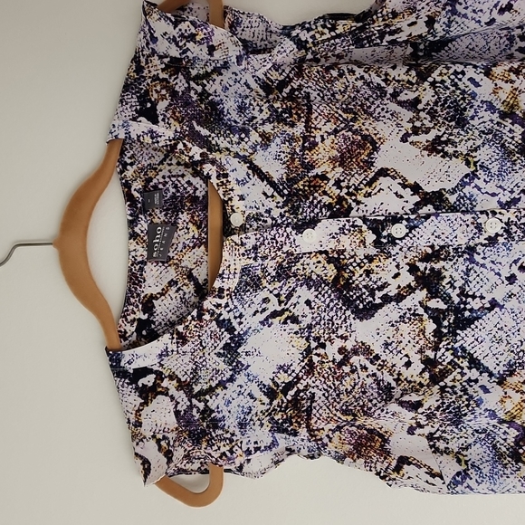 NY&C SHORT SLEEVES BLOUSE. MEDIUM - Picture 2 of 4